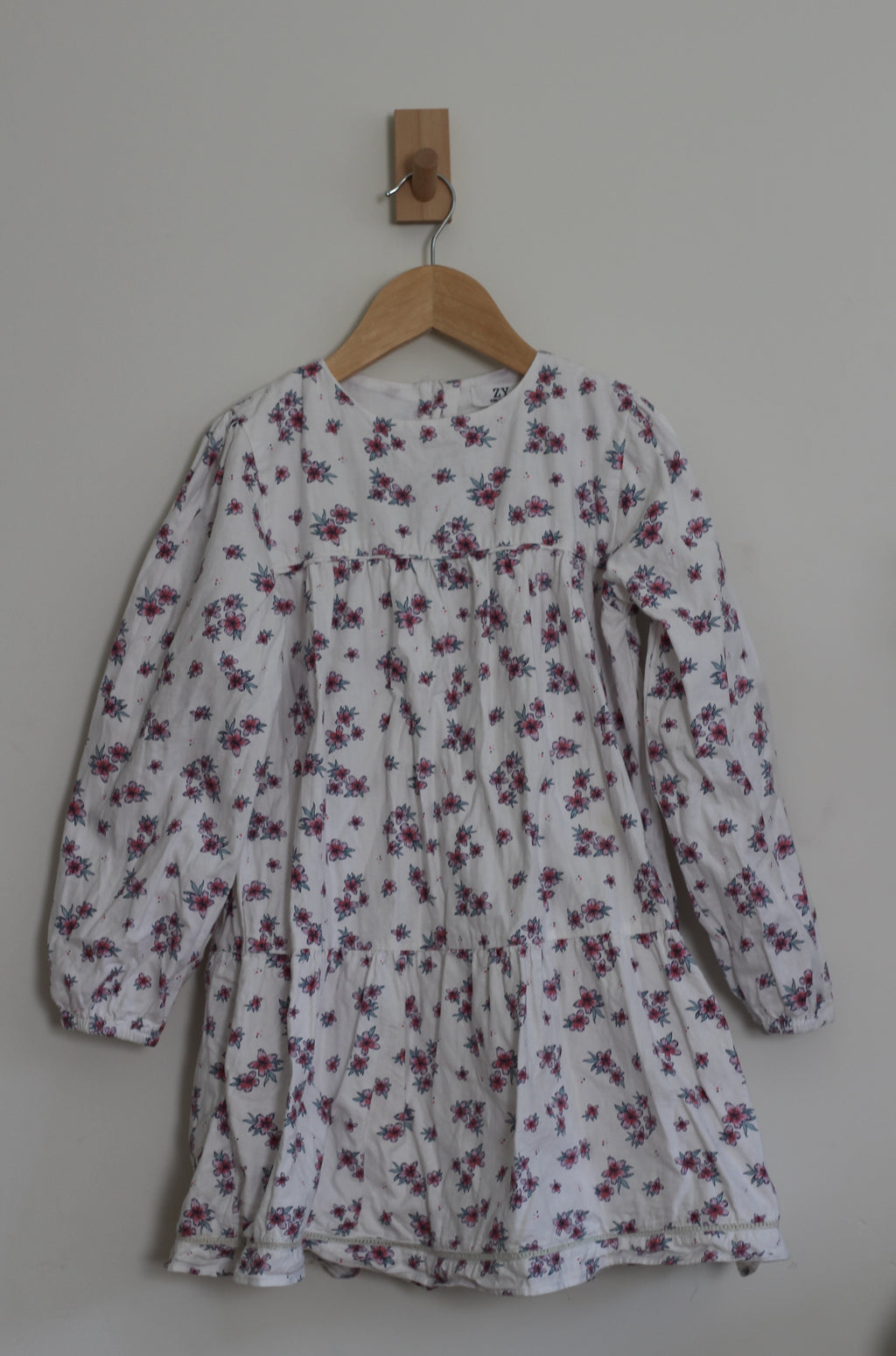 ZY Collection Long Sleeve White Flower Girls Dress 100% Cotton - size 9/10