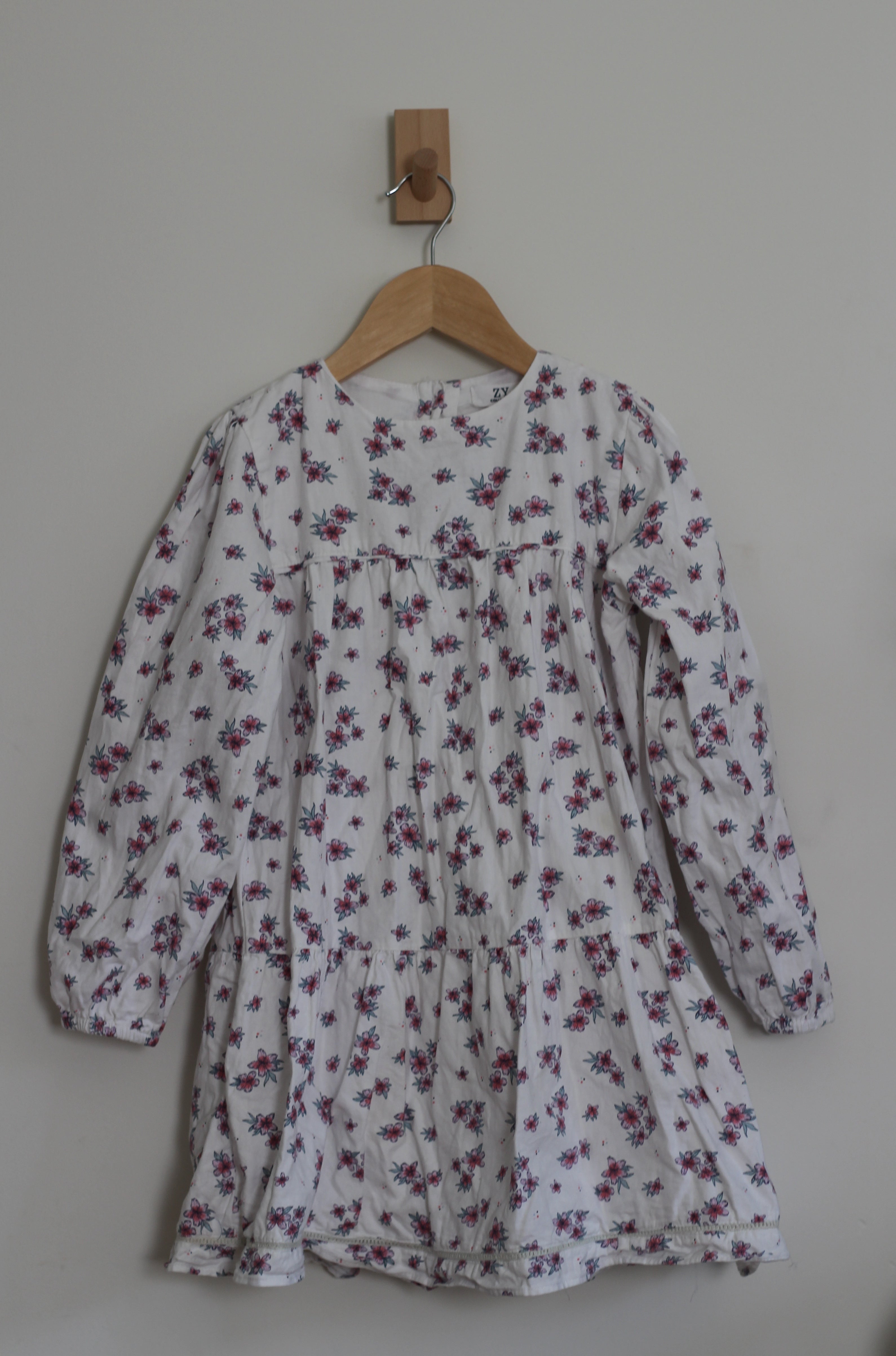 ZY Collection Long Sleeve White Flower Girls Dress 100% Cotton - size 9/10
