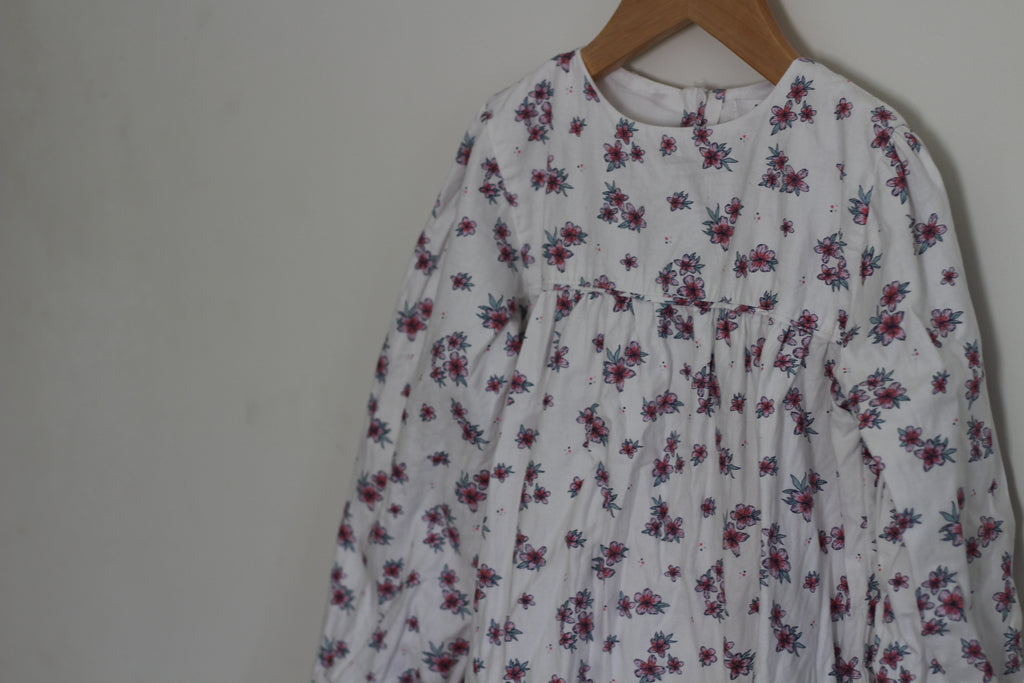 ZY Collection Long Sleeve White Flower Girls Dress 100% Cotton - size 9/10