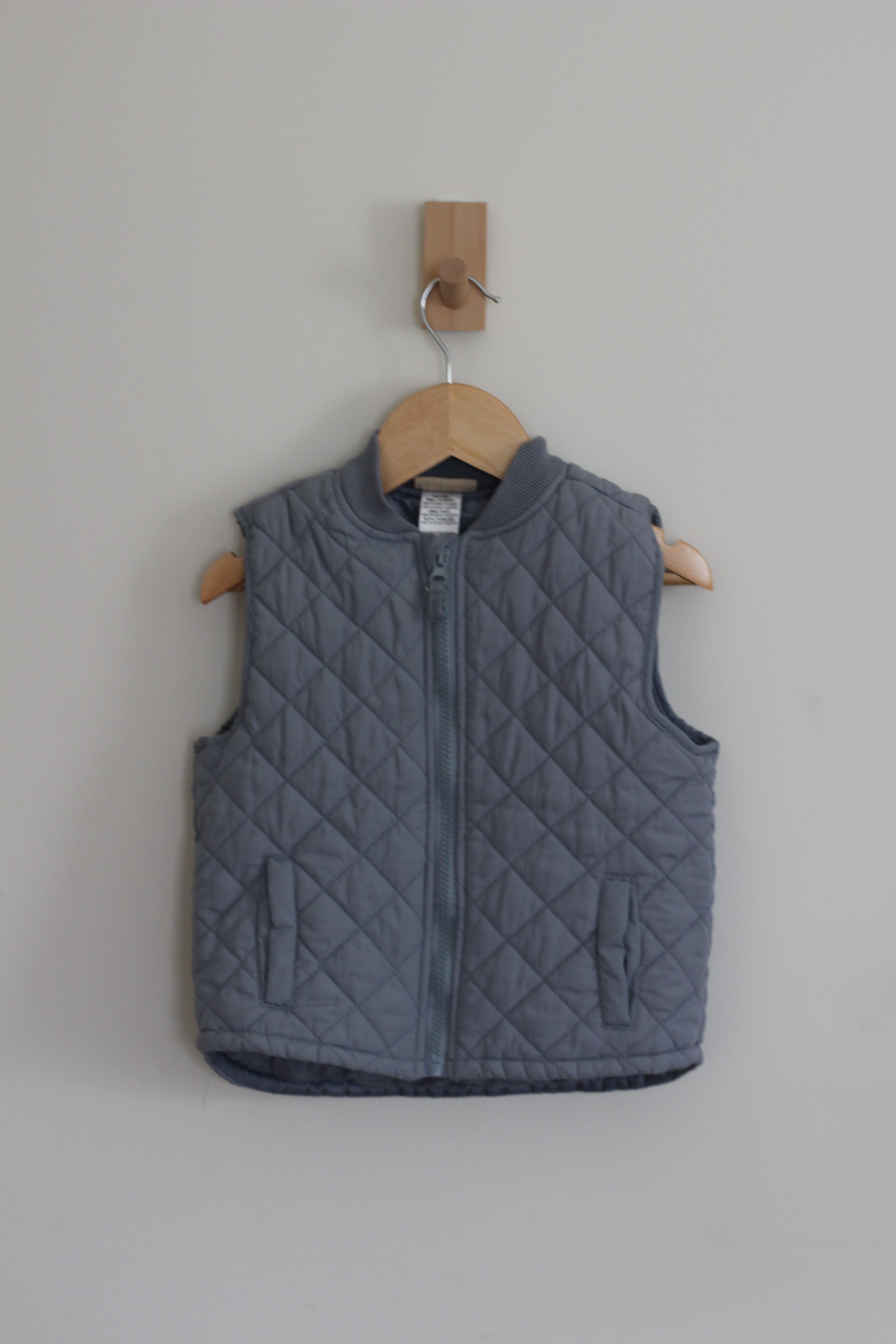Nicole Miller Quilted Boys Vest - size 4T
