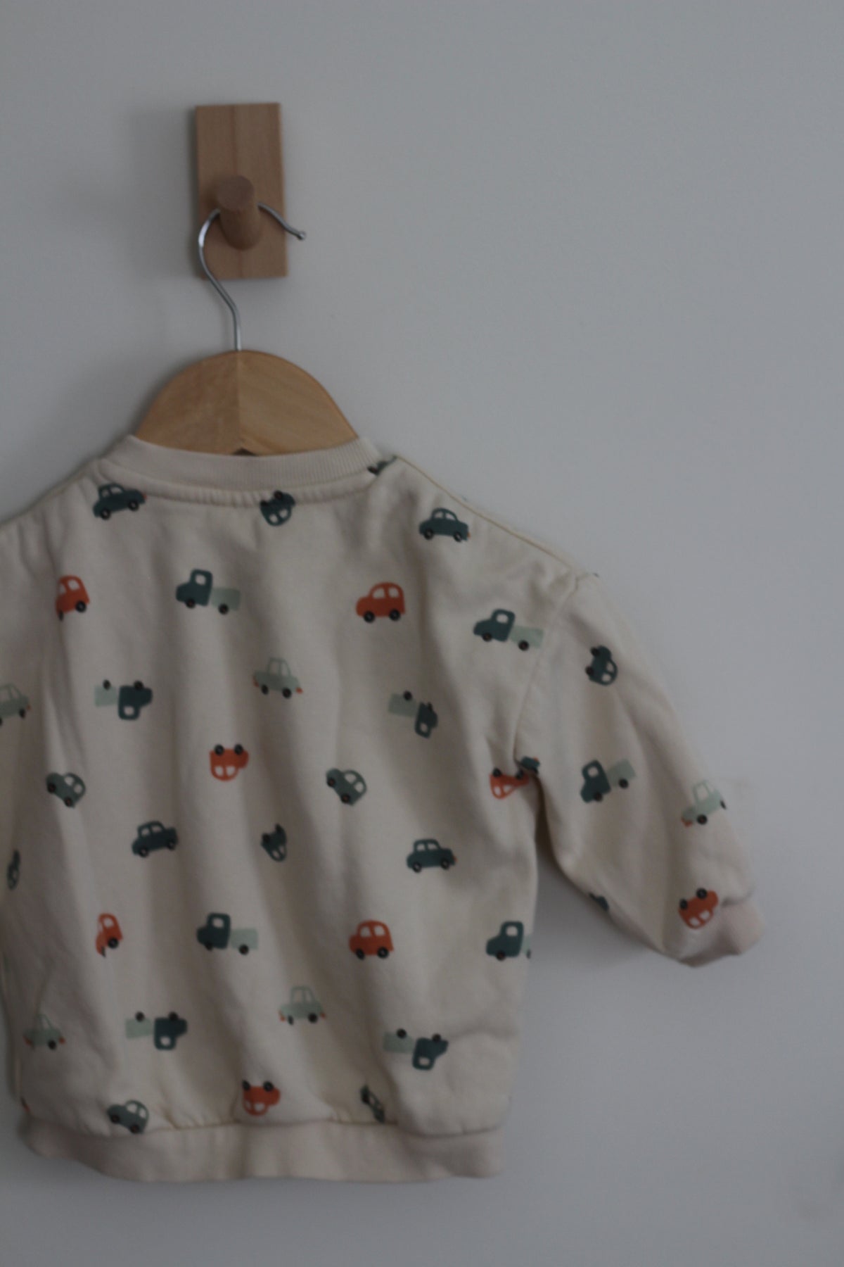 H&M Boys Car Pullover Sweater - size 9 months
