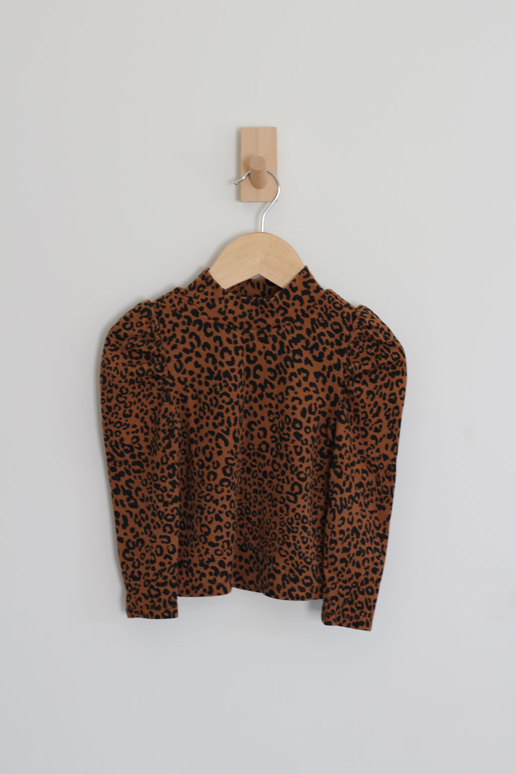 Baby Gap Ribbed Cheetah Print Long Sleeve - size 2 years