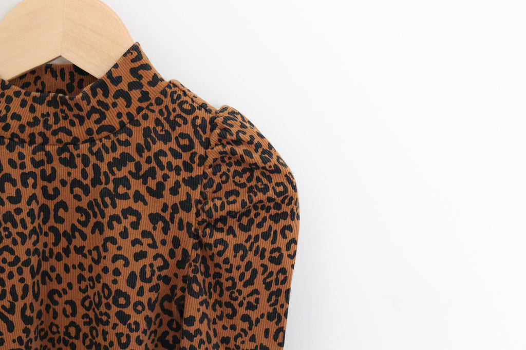 Baby Gap Ribbed Cheetah Print Long Sleeve - size 2 years