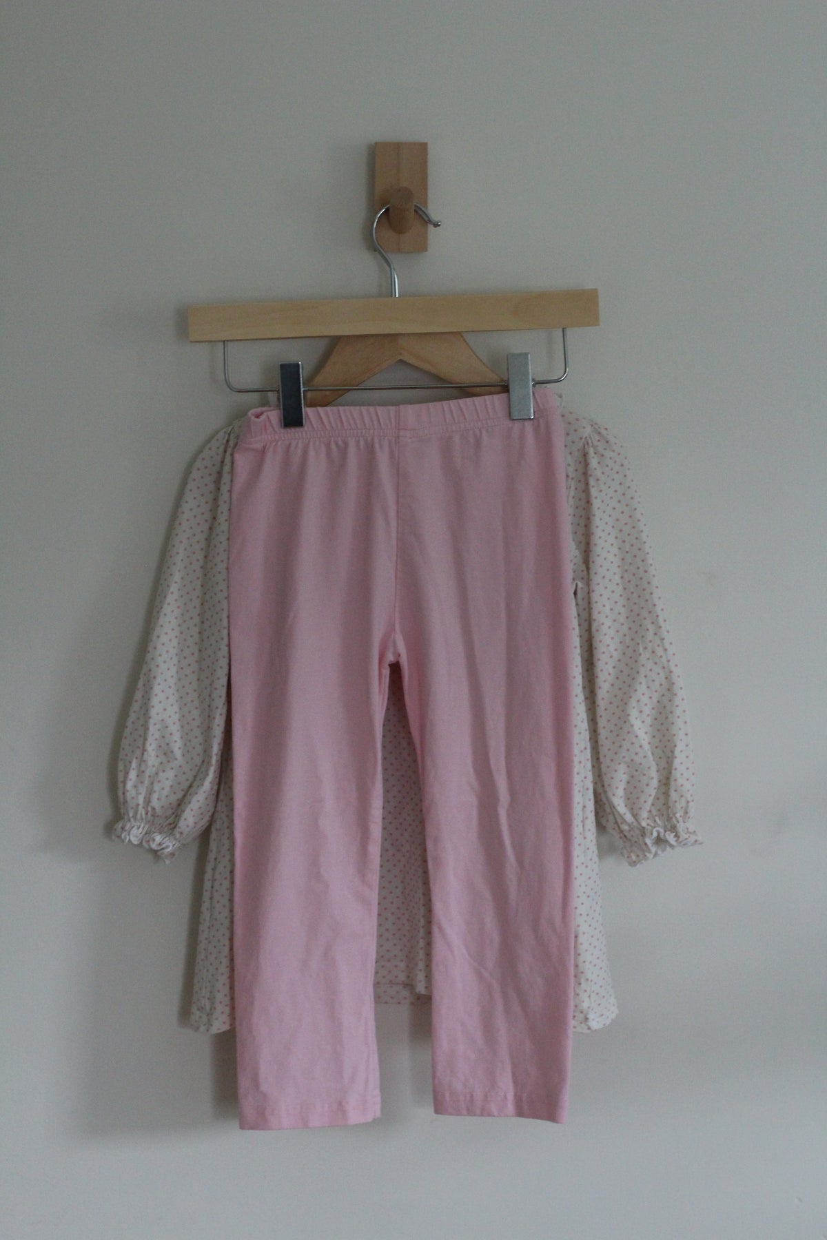 Lillie & Lilah Pink Polka Dot Pumpkin Legging Set