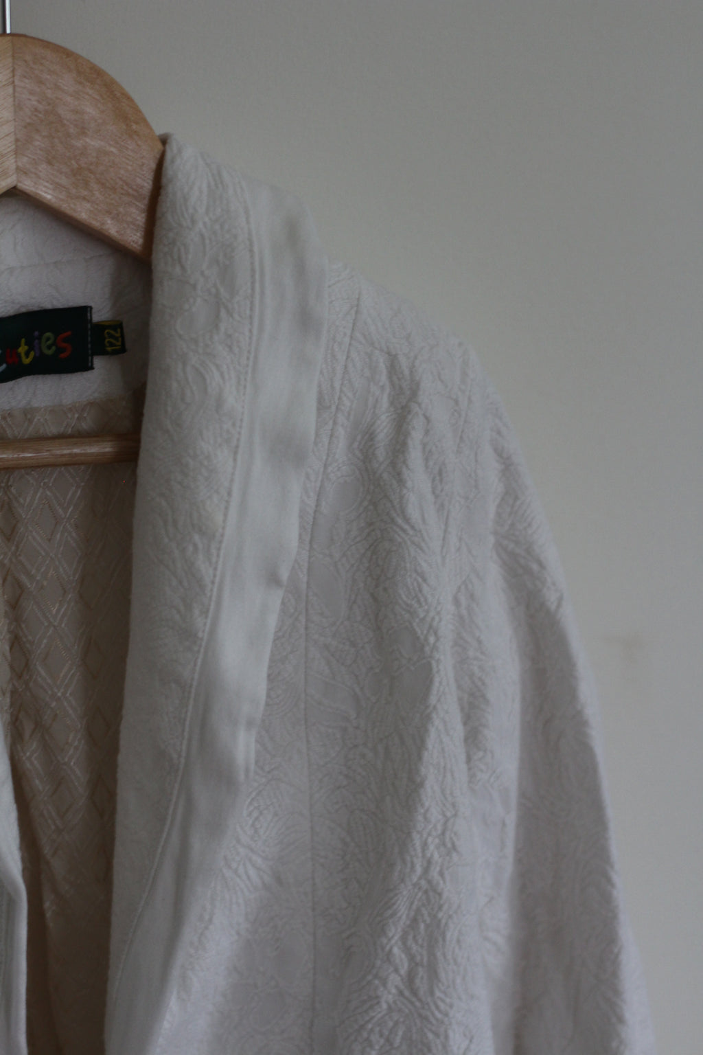 For Cuties White Textured Girls Blazer - size 6x/7