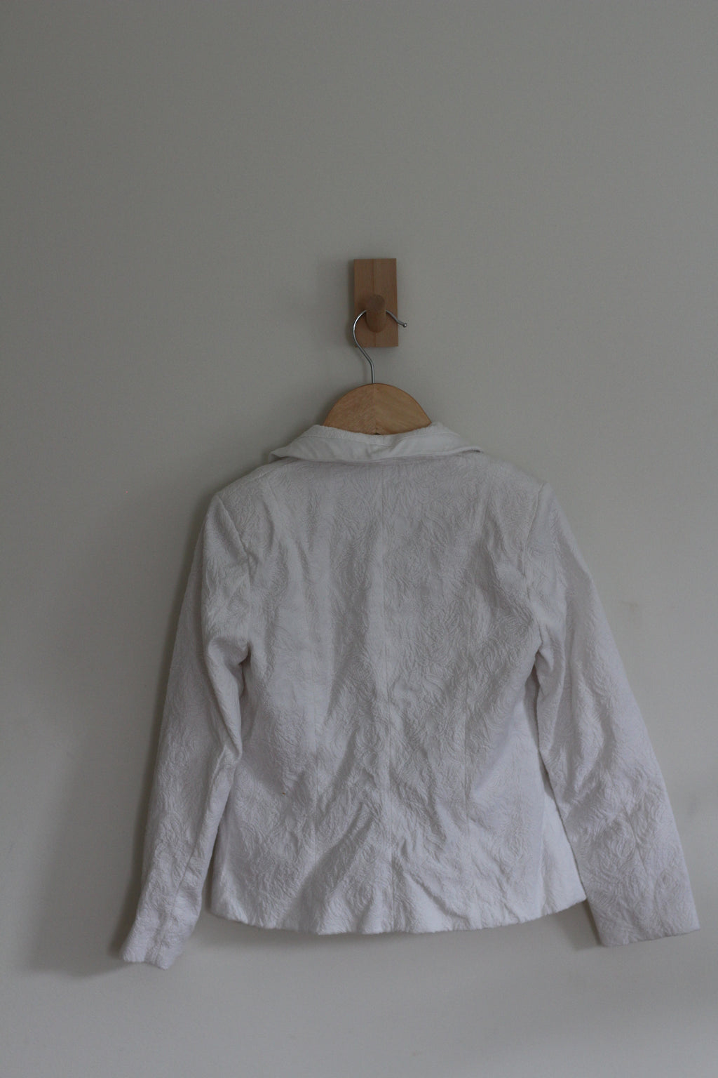 For Cuties White Textured Girls Blazer - size 6x/7
