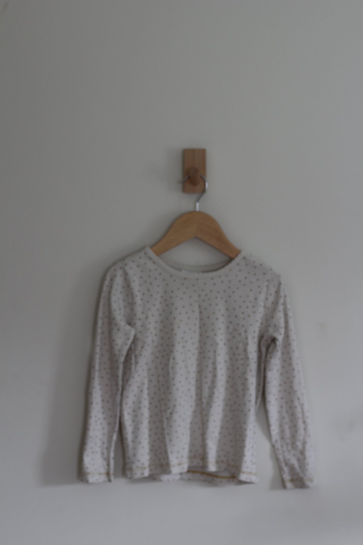 Hanna Andersson Pima Cotton White Long Sleeve Girls Shirt - size 120 - small - 6 / 7