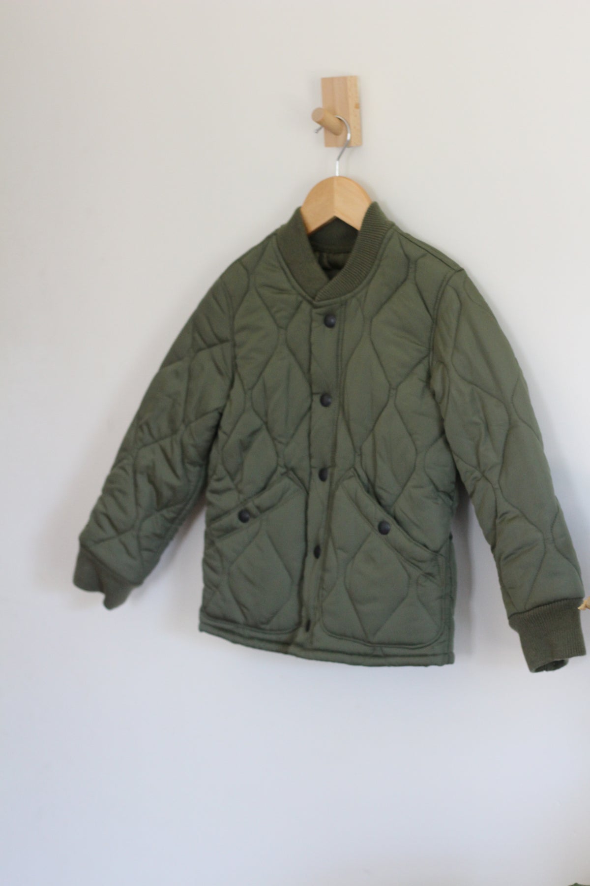 Gap Kids Olive Green Diamond Quilted Bomber Jacket - size small or 6 / 7