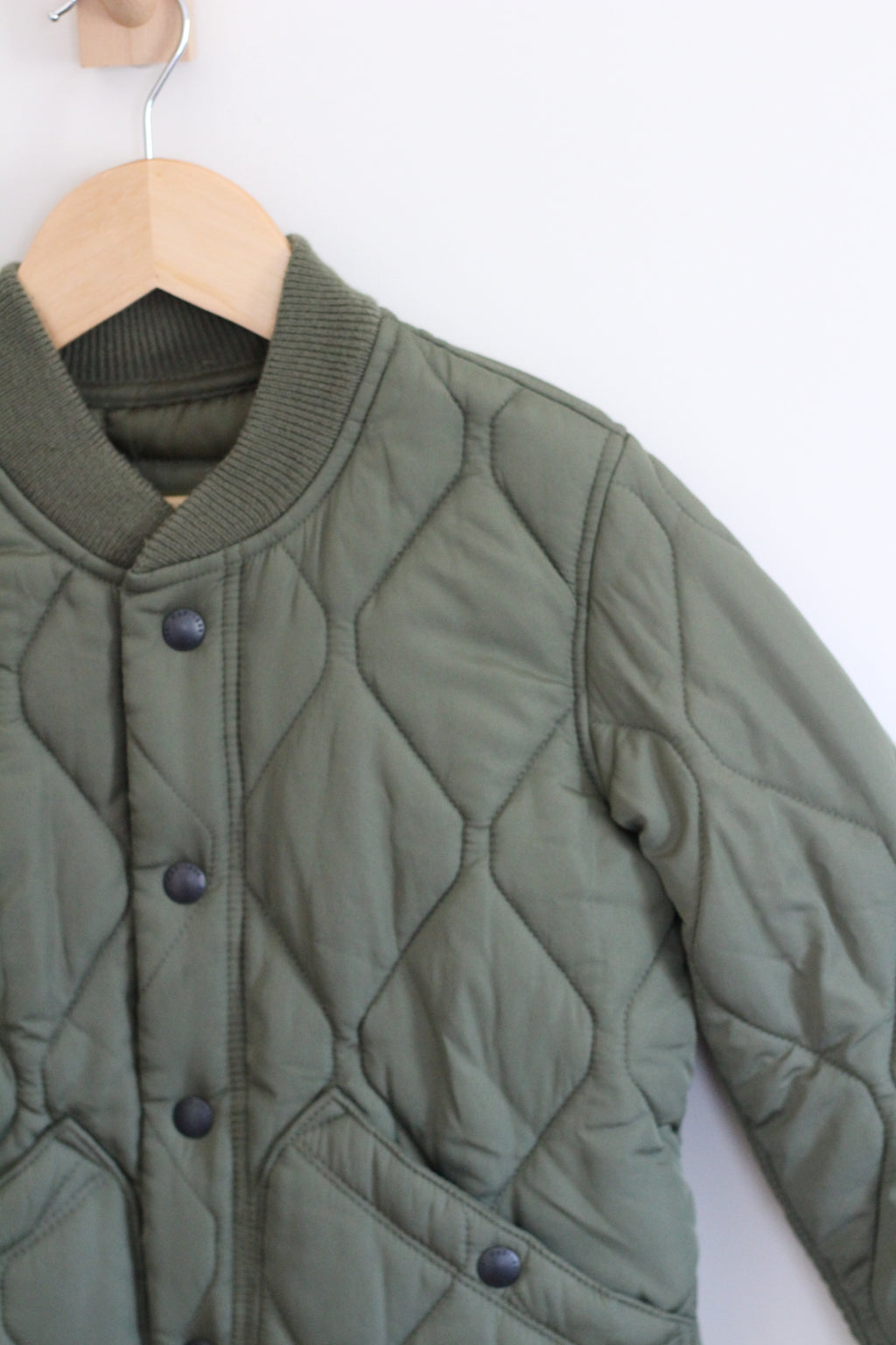 Gap Kids Olive Green Diamond Quilted Bomber Jacket - size small or 6 / 7