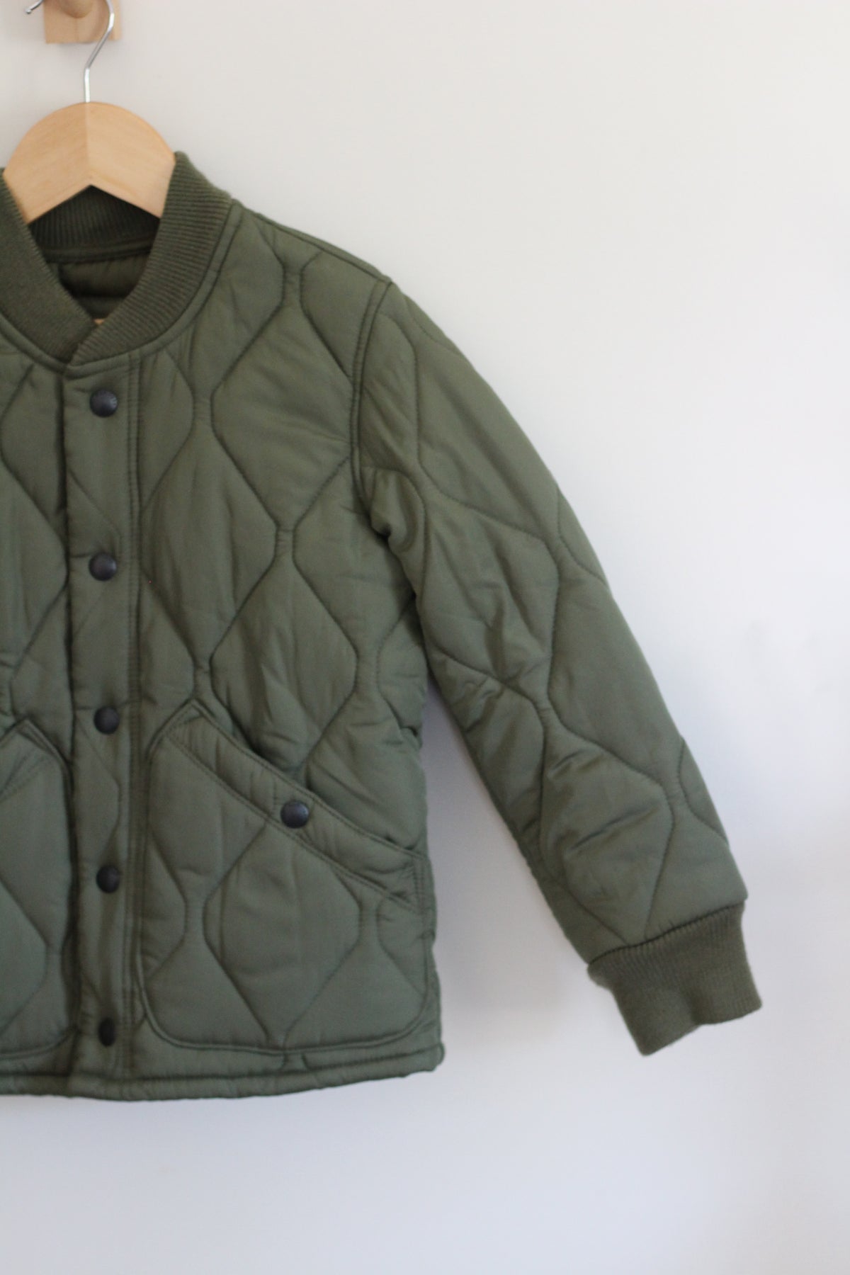 Gap Kids Olive Green Diamond Quilted Bomber Jacket - size small or 6 / 7