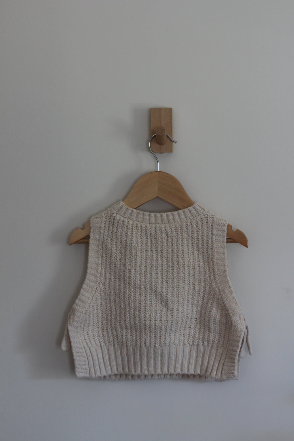 Cat & Jack Cream Girls Sweater Vest - size 3T