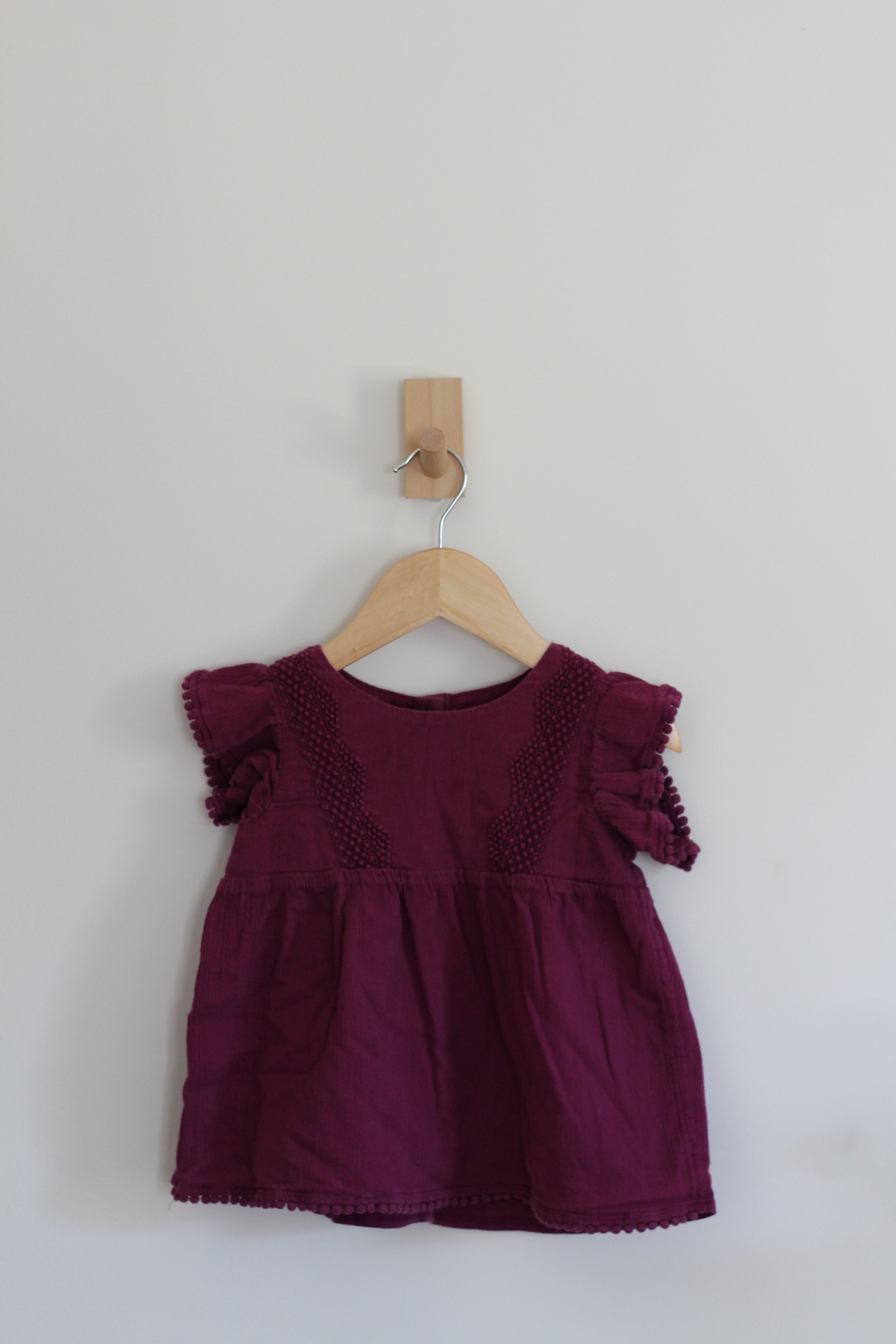 Sonoma Plum Flutter Sleeve Top - size 5