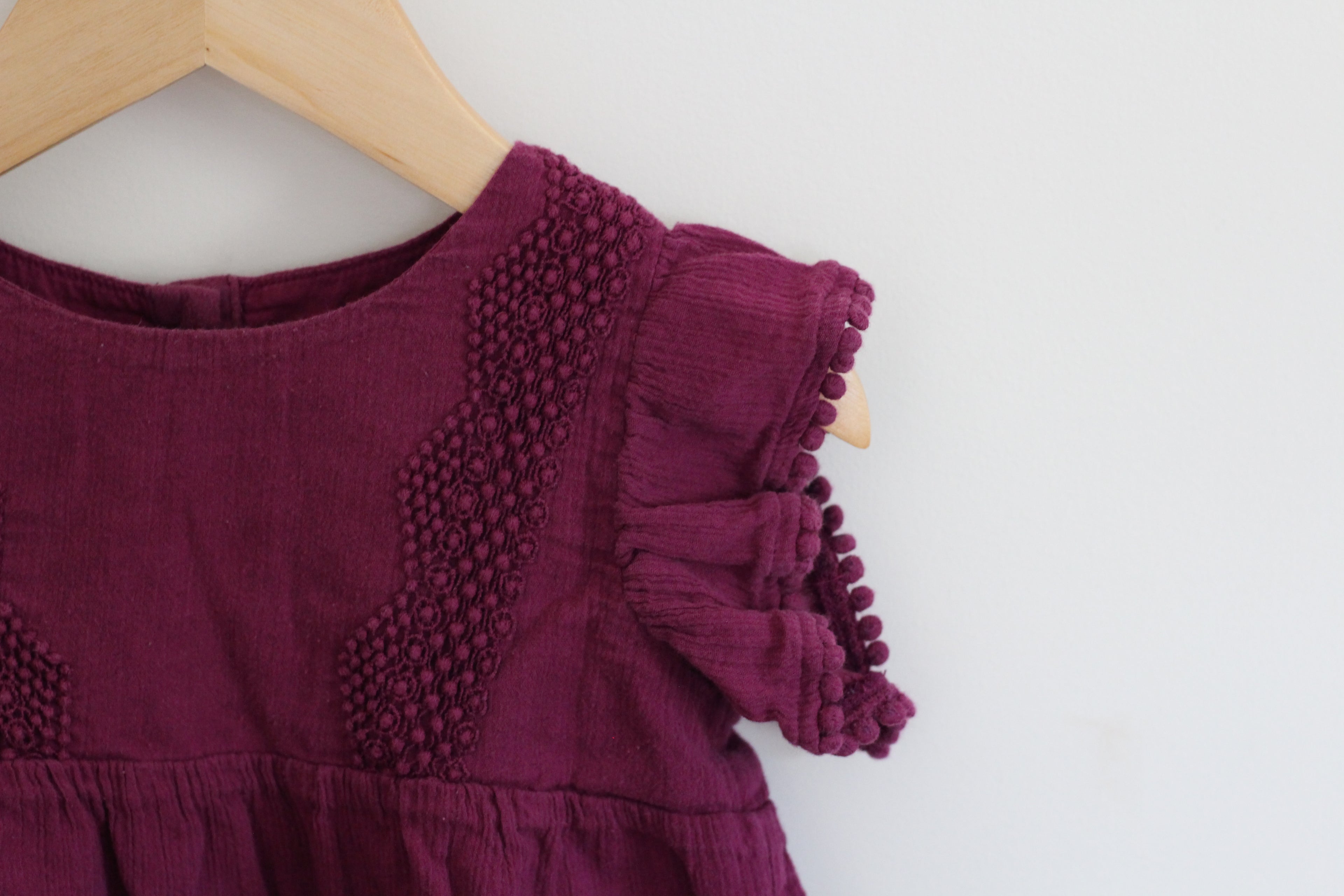 Sonoma Plum Flutter Sleeve Top - size 5