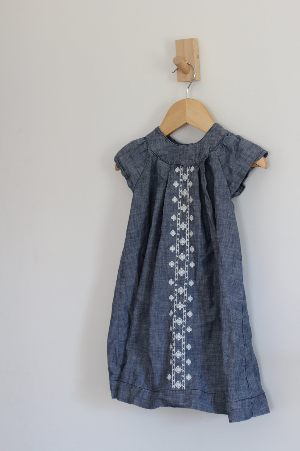 Tucker + Tate Denim Dress with White Embroidery - size 3