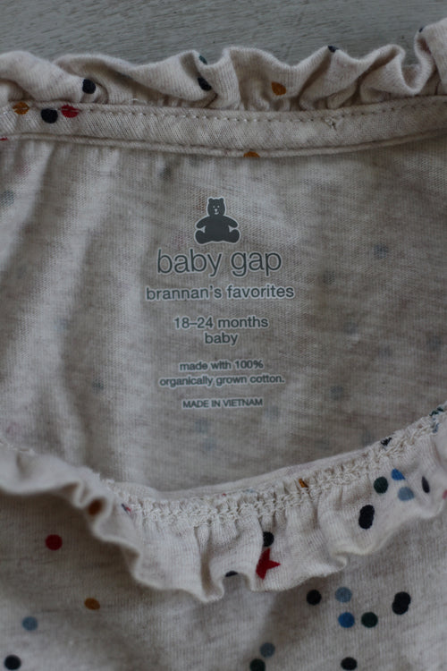 baby GAP Long Sleeve Bodysuit - size 18-24 months