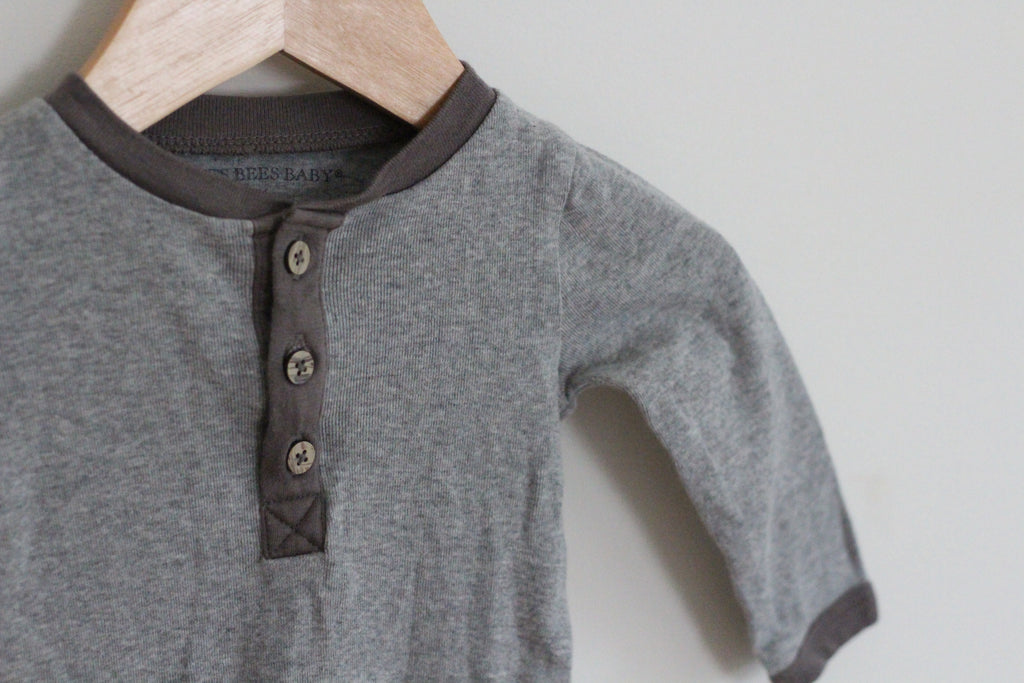Burt's Bees Organic Cotton Grey Long Sleeve Onesie - size 3-6 months