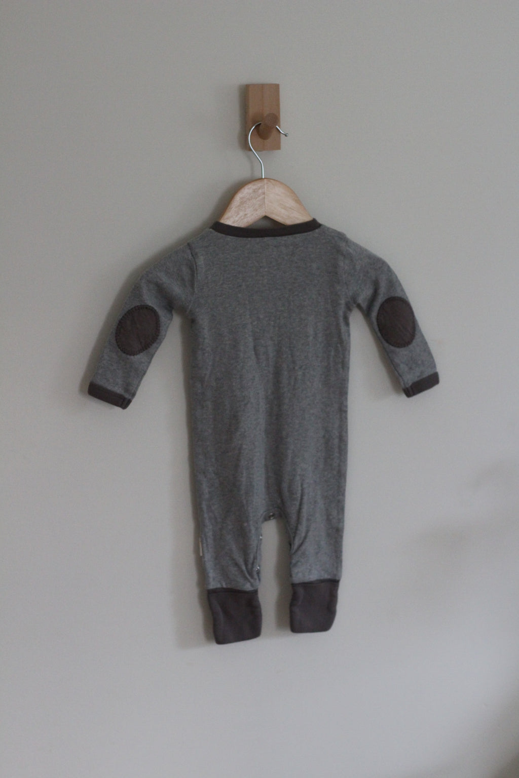 Burt's Bees Organic Cotton Grey Long Sleeve Onesie - size 3-6 months