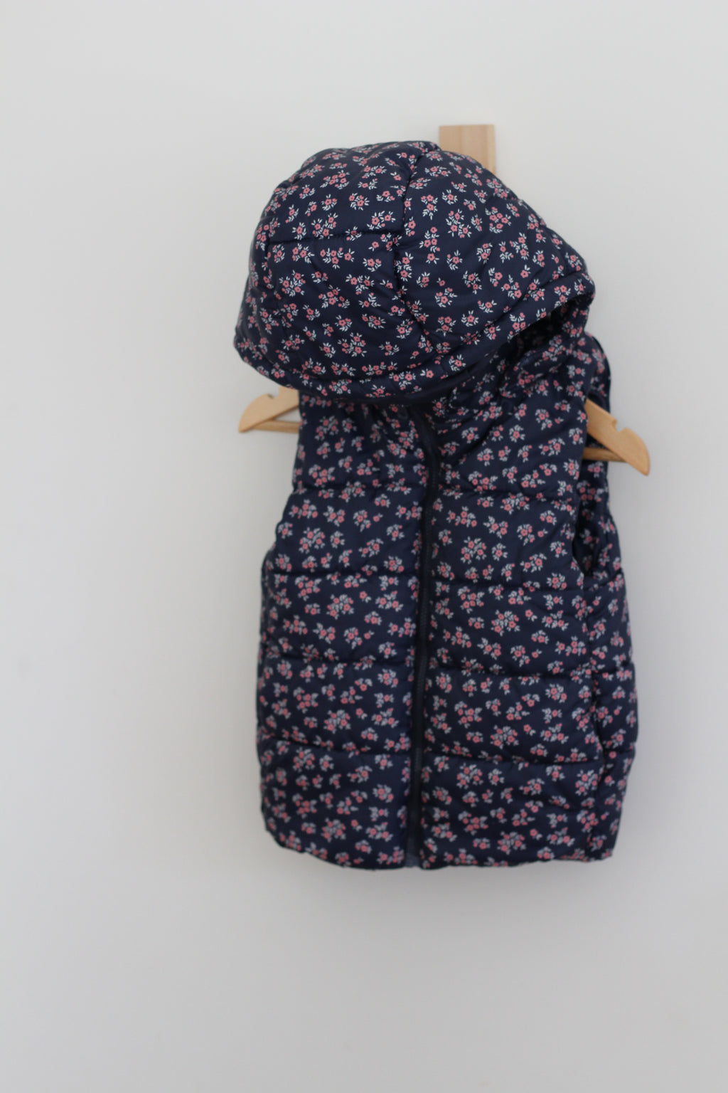 H&M Navy Vest with Removable Hood and Florals - size 3 / 4 years