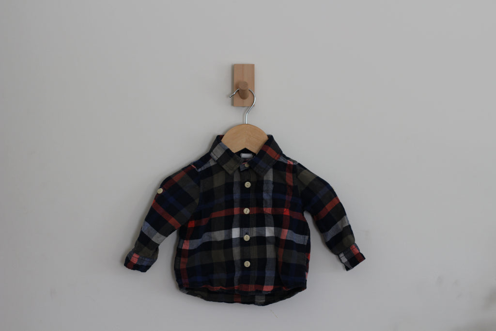 Baby Gap Plaid Button Down Shirt - size 6-12 months