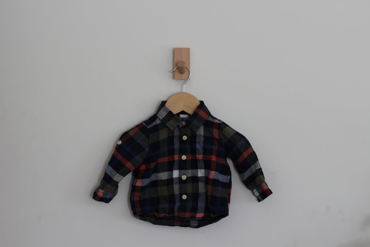 Baby Gap Plaid Button Down Shirt - size 6-12 months