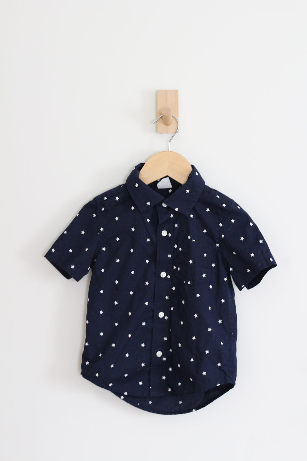 Baby Gap Navy Short Sleeve Button Down with Stars - size 3 years