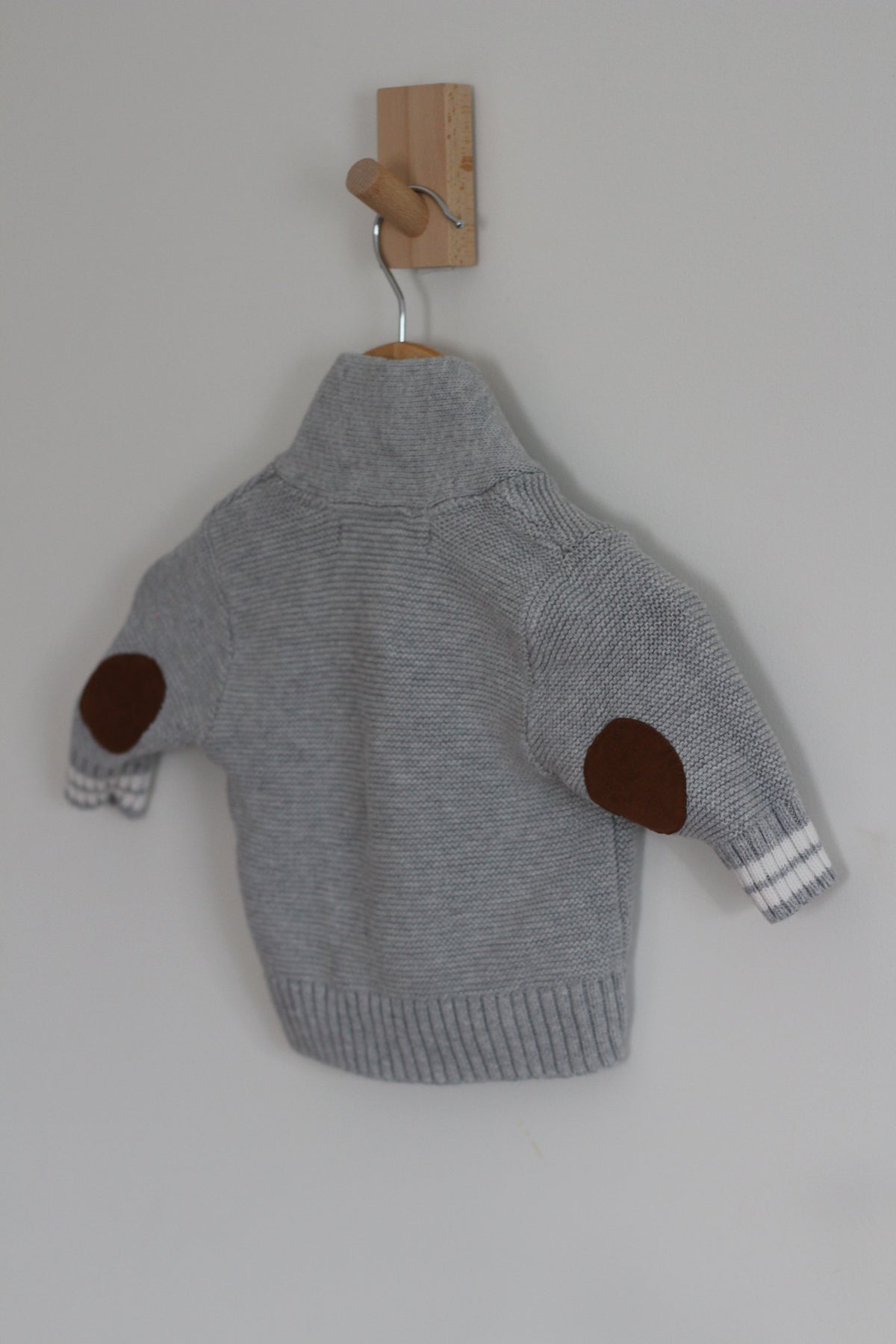 Hope & Henry Grey Knitted Cardigan - size 3 months