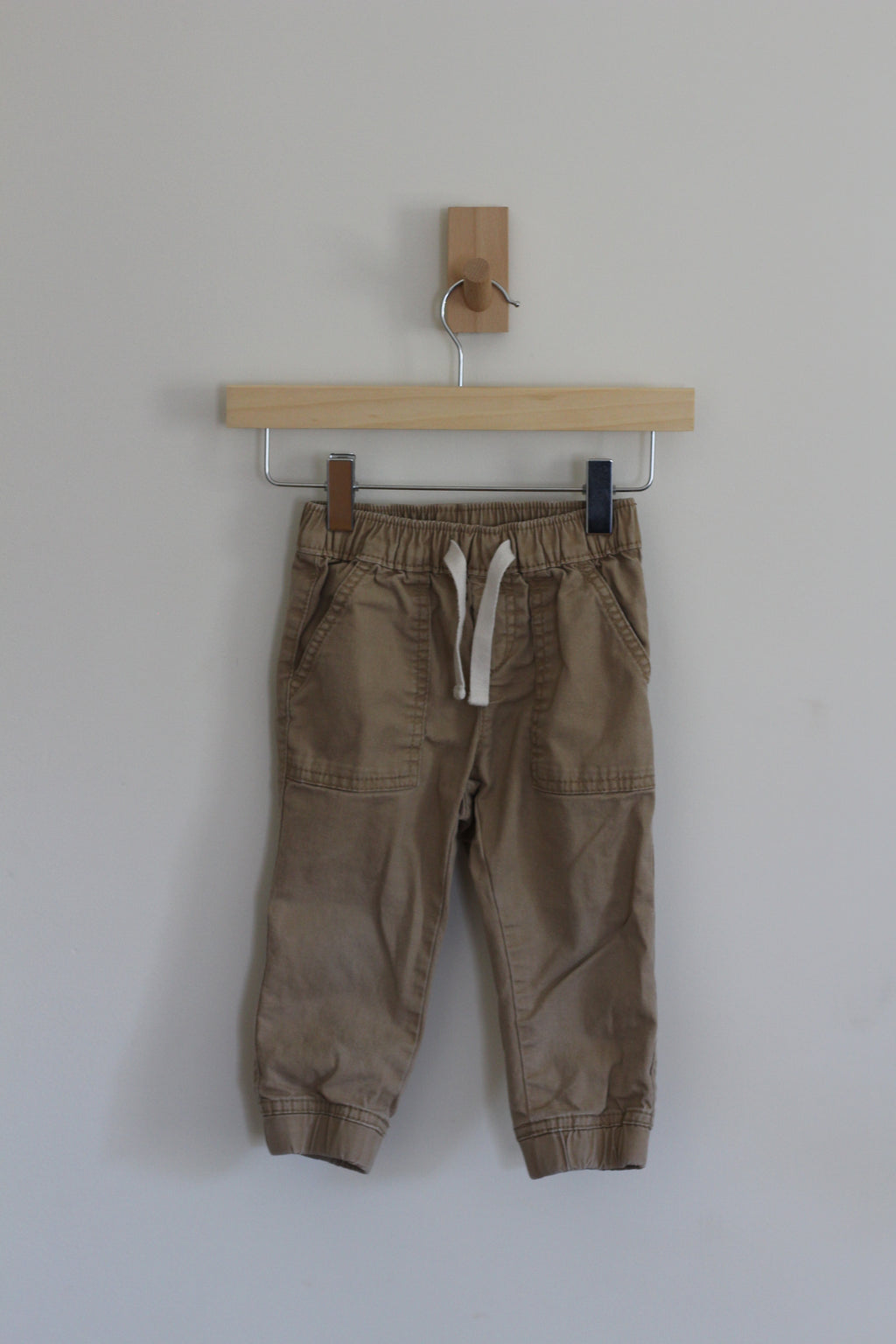 Baby Gap Boys Beige Utility Jogger - size 18 - 24 months