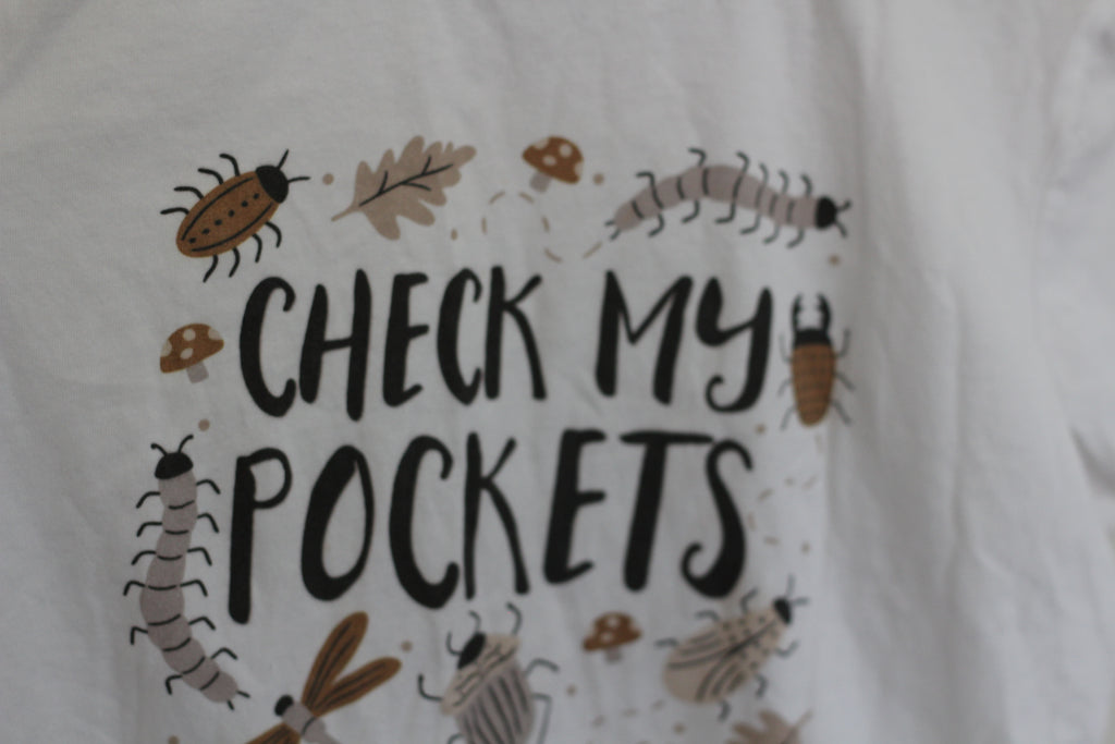 Caden Lane "Check My Pockets" Organic Cotten Graphic Tee - size small 6 / 8