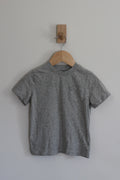 Baby Gap Grey Short Sleeve Pocket Tee - size 5 years