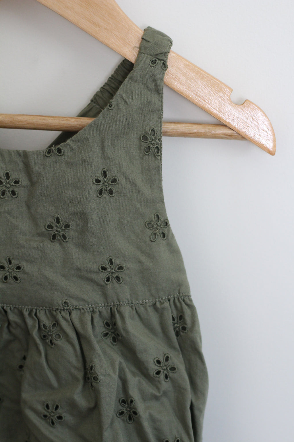 Baby Gap Eyelet Bubble Romper in Olive Green - 12 - 18 months