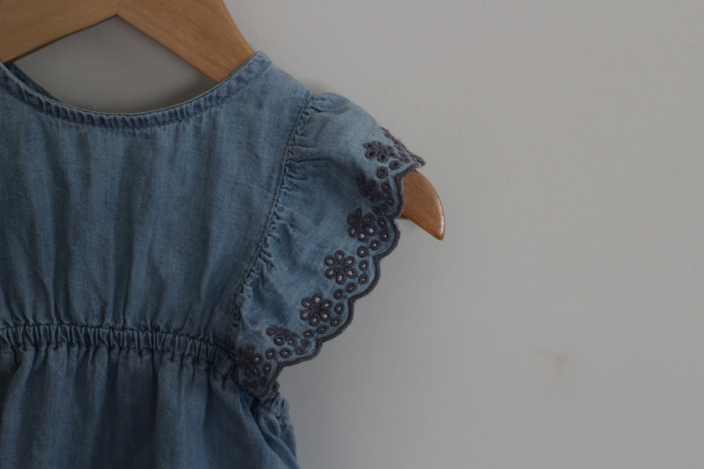 Baby Gap Eyelet Bubble Romper - size 12 - 18 months