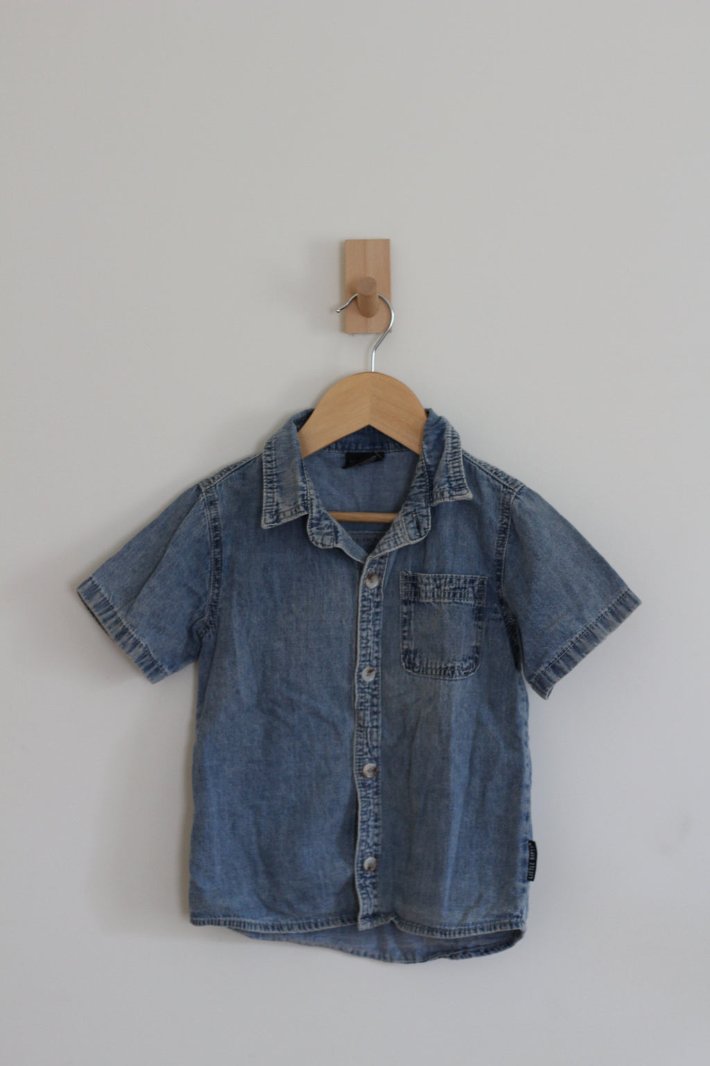 Little Bipsy Chambray Button Down Shirt - size 3t - 4t