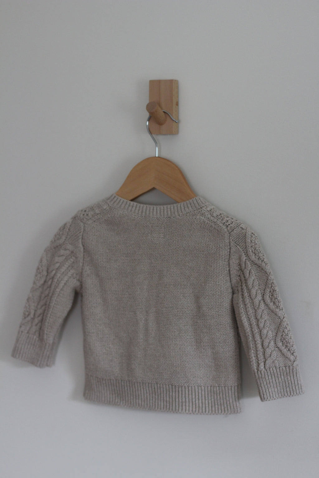 Baby Gap Cable-Knit Sweater - size 6 - 12 months