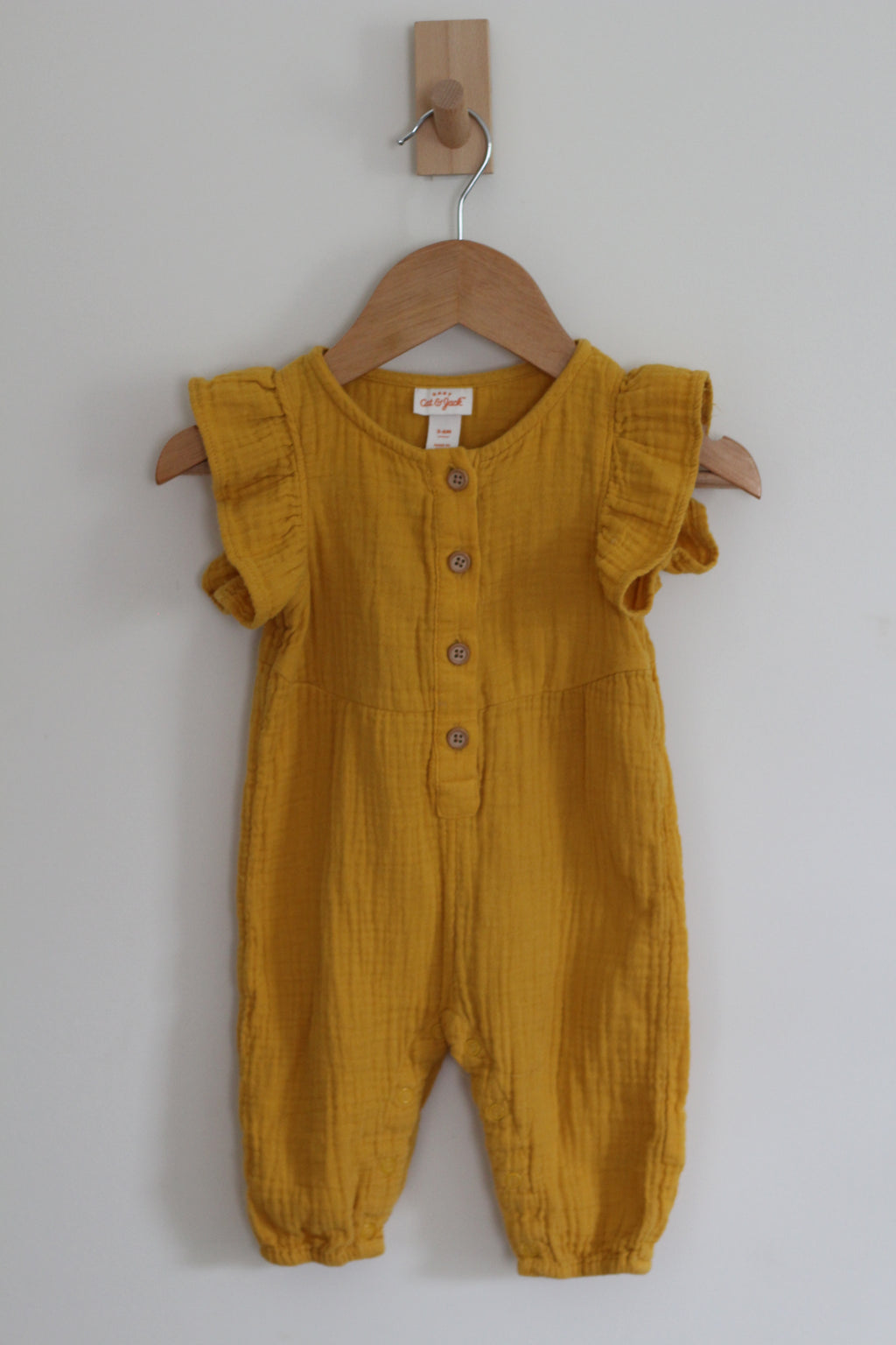 Cat & Jack Girls Gauze Ruffle Romper - size 3 - 6 months