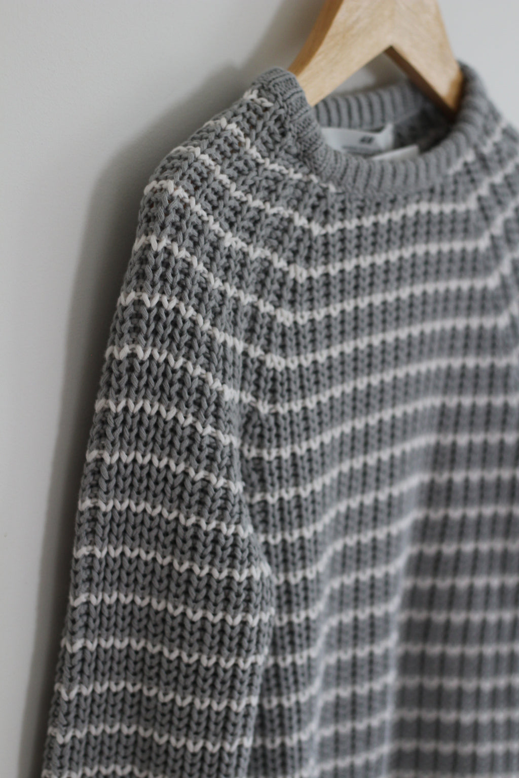 NWT H&M Striped Knit Sweater - size 5T / 6