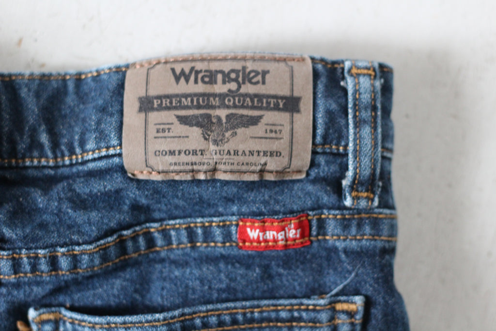 Wrangler Classic Fit Boys Jeans - size 7