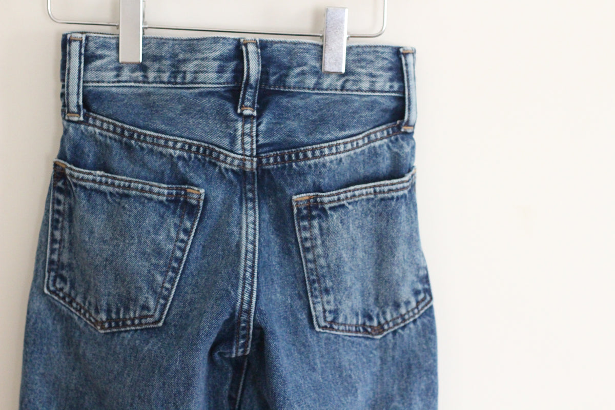 Gap Kids 90's Loose Girls Jeans - size 6